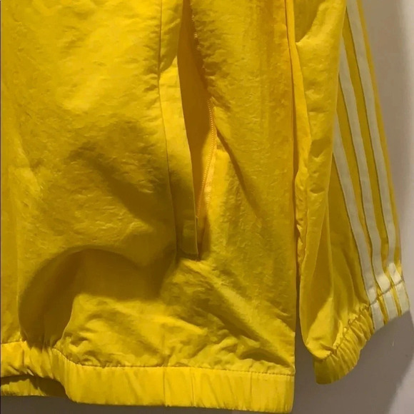 Adidas Originals Jacket Windbreaker Hood Yellow Medium NWT - Picture 9 of 13